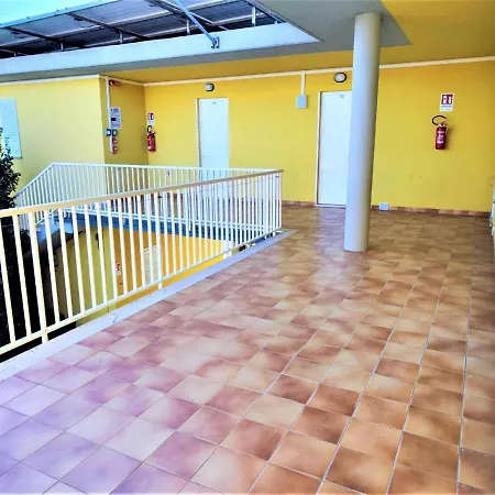 Pleasant In With Shared Pool * Cupra Marittima